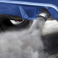 De los posibles colores del humo del escape: averías de hasta 4.000 euros en el coche