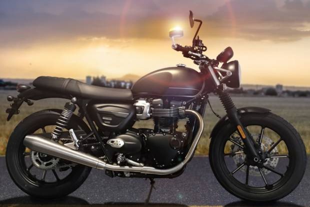 Un invento español revolucionario mejora la visibilidad del V16 en moto: así es el SAV16