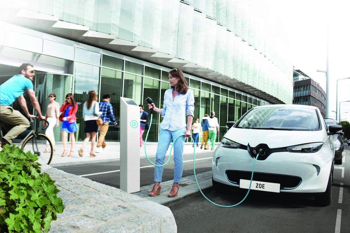 Ayudas de Castilla-La Mancha para comprar coches eléctricos, híbridos y de gas