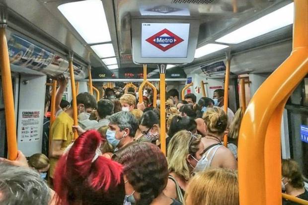 Utiliza el coche en lugar del transporte público para evitar el contagio por coronavirus
