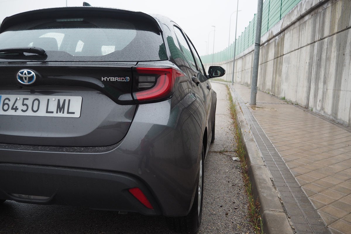 Prueba y opinión del Toyota Yaris Hybrid: mejor comportamiento y más eficiente