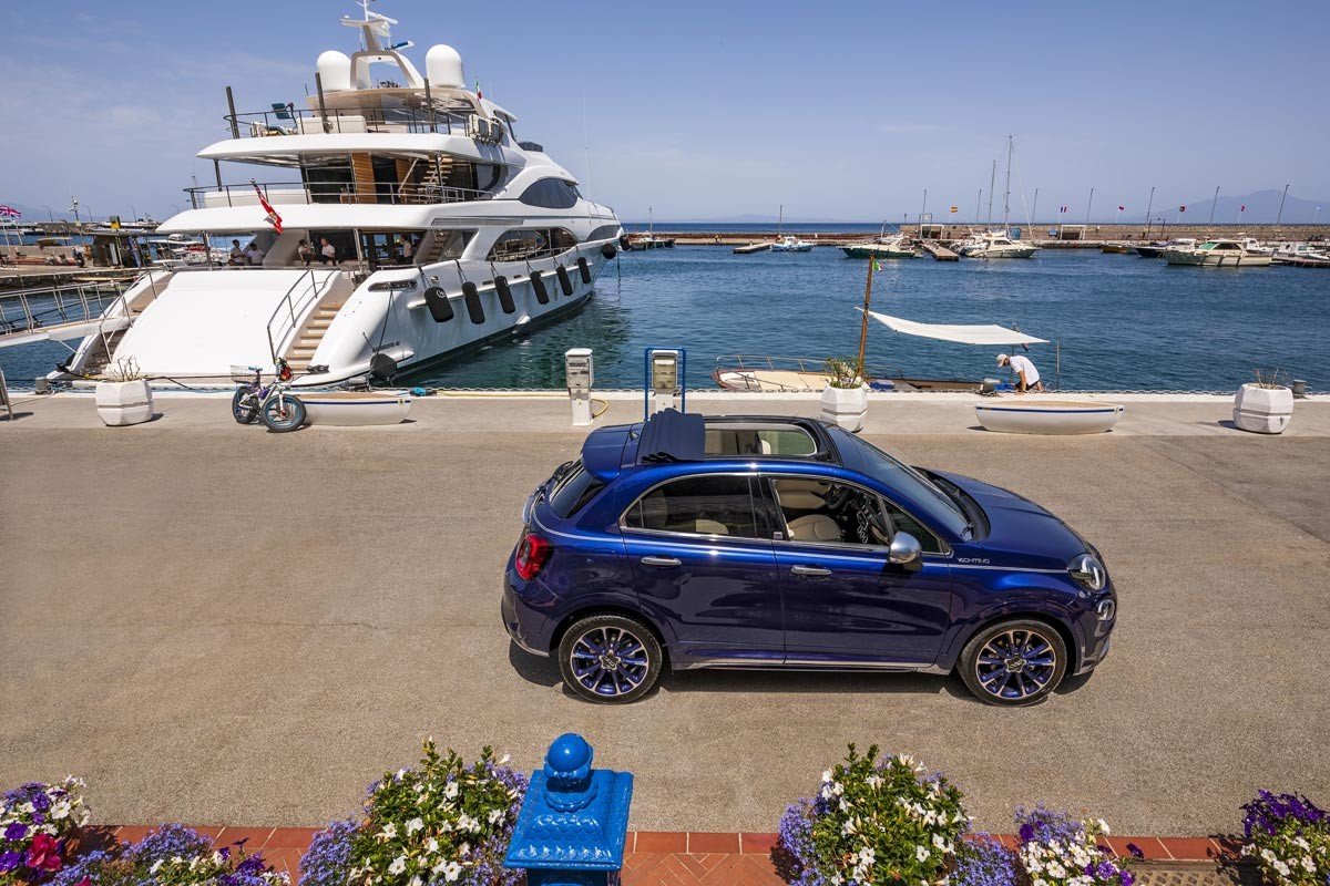 Fiat 500C y 500X Yachting: nuevas ediciones con guiños al mar y sin techo