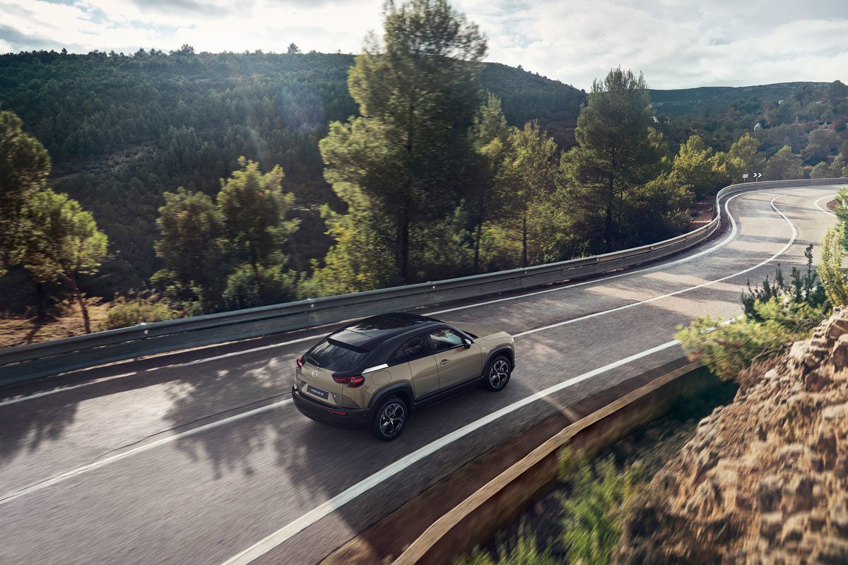Mazda MX-30 e-Skyactiv R-EV 2023: precio, consumo, autonomía y todos los datos