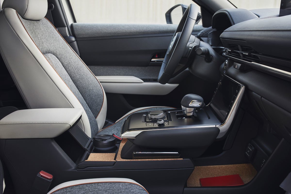 Mazda MX-30 e-Skyactiv R-EV 2023: precio, consumo, autonomía y todos los datos