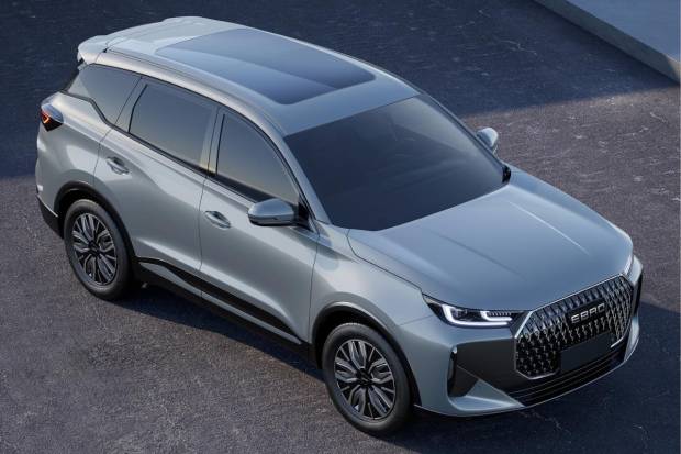 Nuevo EBRO S700: El SUV compacto que ya sale de la antigua fábrica de Nissan en Barcelona