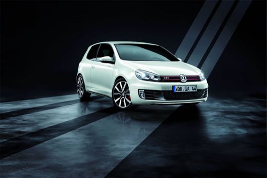 Volkswagen Golf GTI adidas: serie especial a la venta en junio