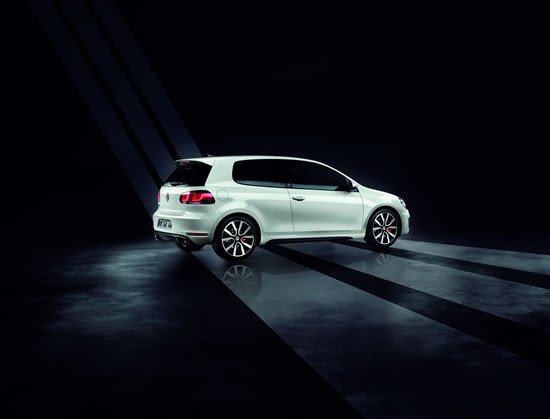 Volkswagen Golf GTI adidas: serie especial a la venta en junio