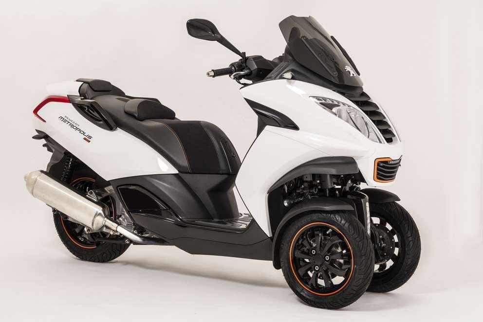 Peugeot Metropolis: Se conduce con carnet de coche