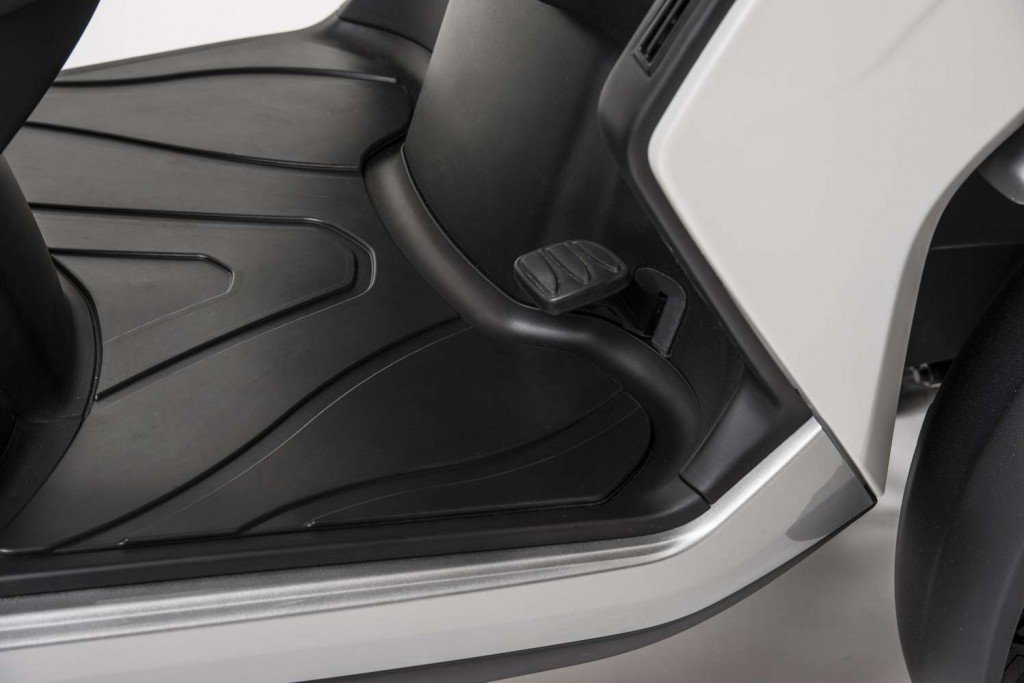 Peugeot Metropolis: Se conduce con carnet de coche