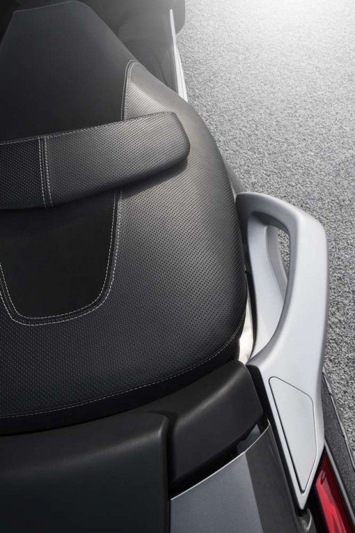 Peugeot Metropolis: Se conduce con carnet de coche