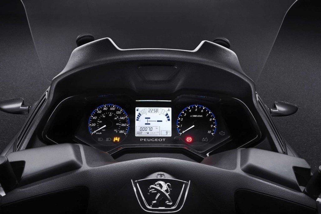 Peugeot Metropolis: Se conduce con carnet de coche