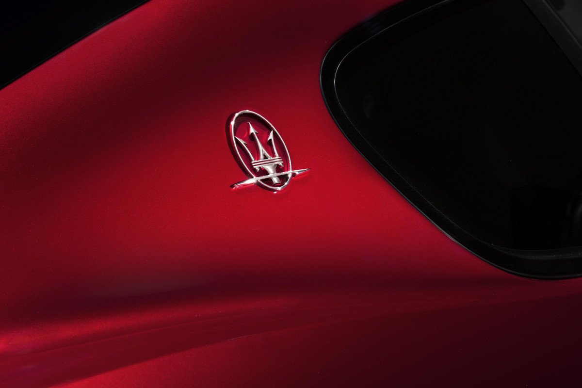 Maserati presenta los GranTurismo y GranCabrio Centennial Edition