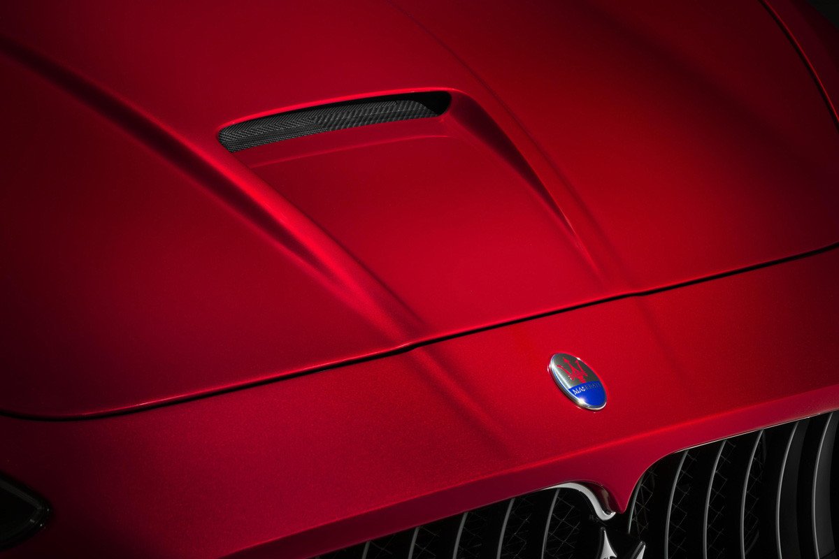 Maserati presenta los GranTurismo y GranCabrio Centennial Edition