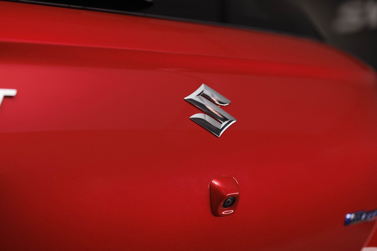 Nuevo Suzuki Swift 2024: precios y datos de un coche urbano con etiqueta ECO