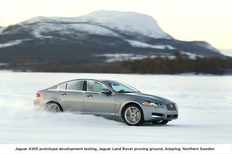 Jaguar se apunta a la tracción total en sus XF y XJ