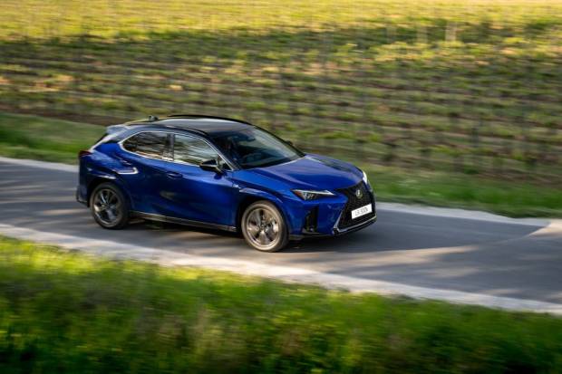 Nuevo Lexus UX300h 2024: actualización de motores y mejor rendimiento