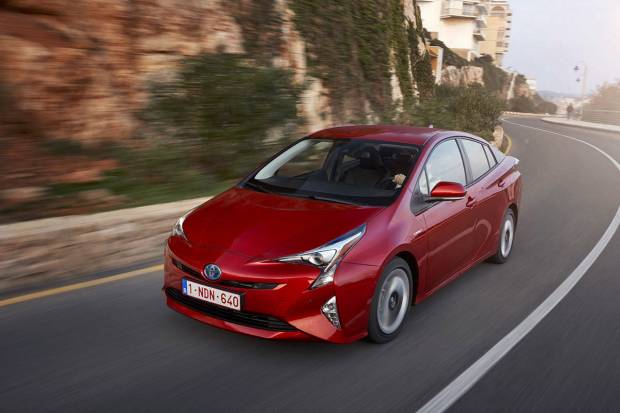 Cuándo interesa comprar un coche híbrido