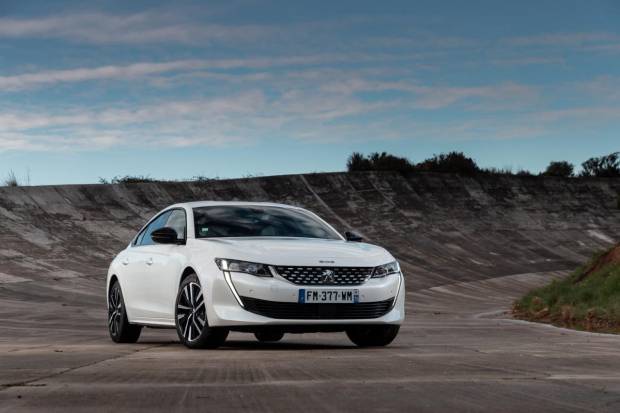 Peugeot Webstore: 9.000 coches en stock disponibles online