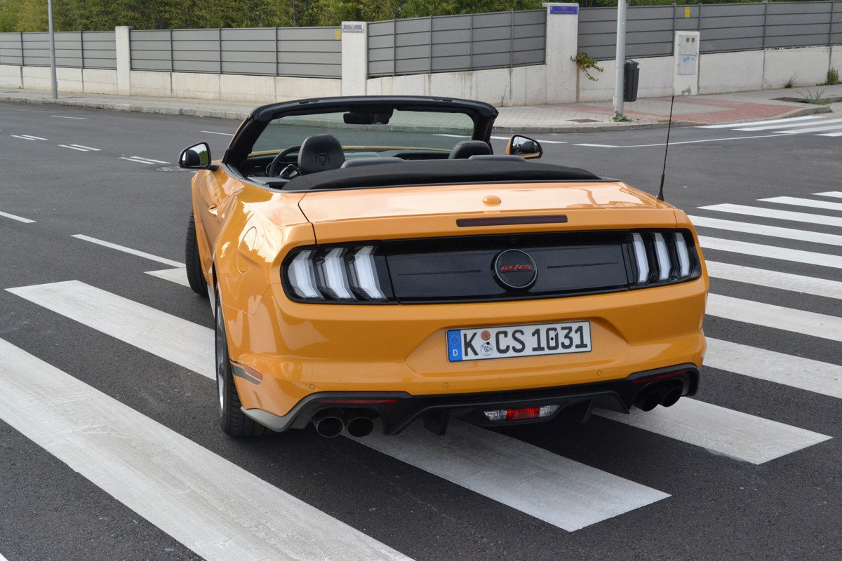 Prueba Ford Mustang California Special