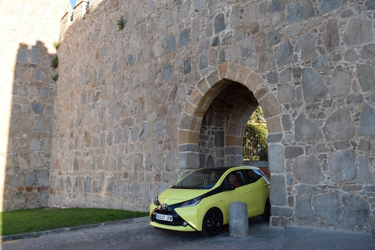 Prueba Toyota Aygo 1.0: ¿se pueden hacer viajes con un coche urbano?