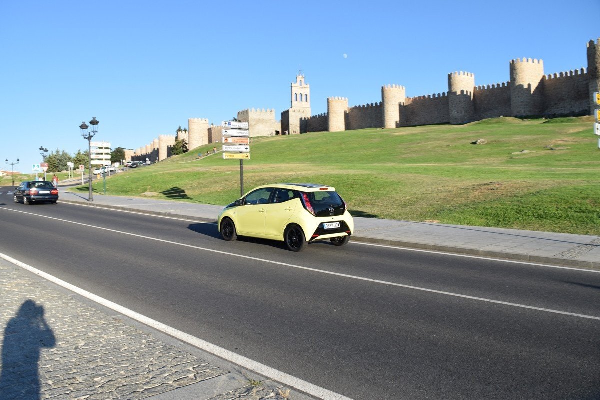 Prueba Toyota Aygo 1.0: ¿se pueden hacer viajes con un coche urbano?