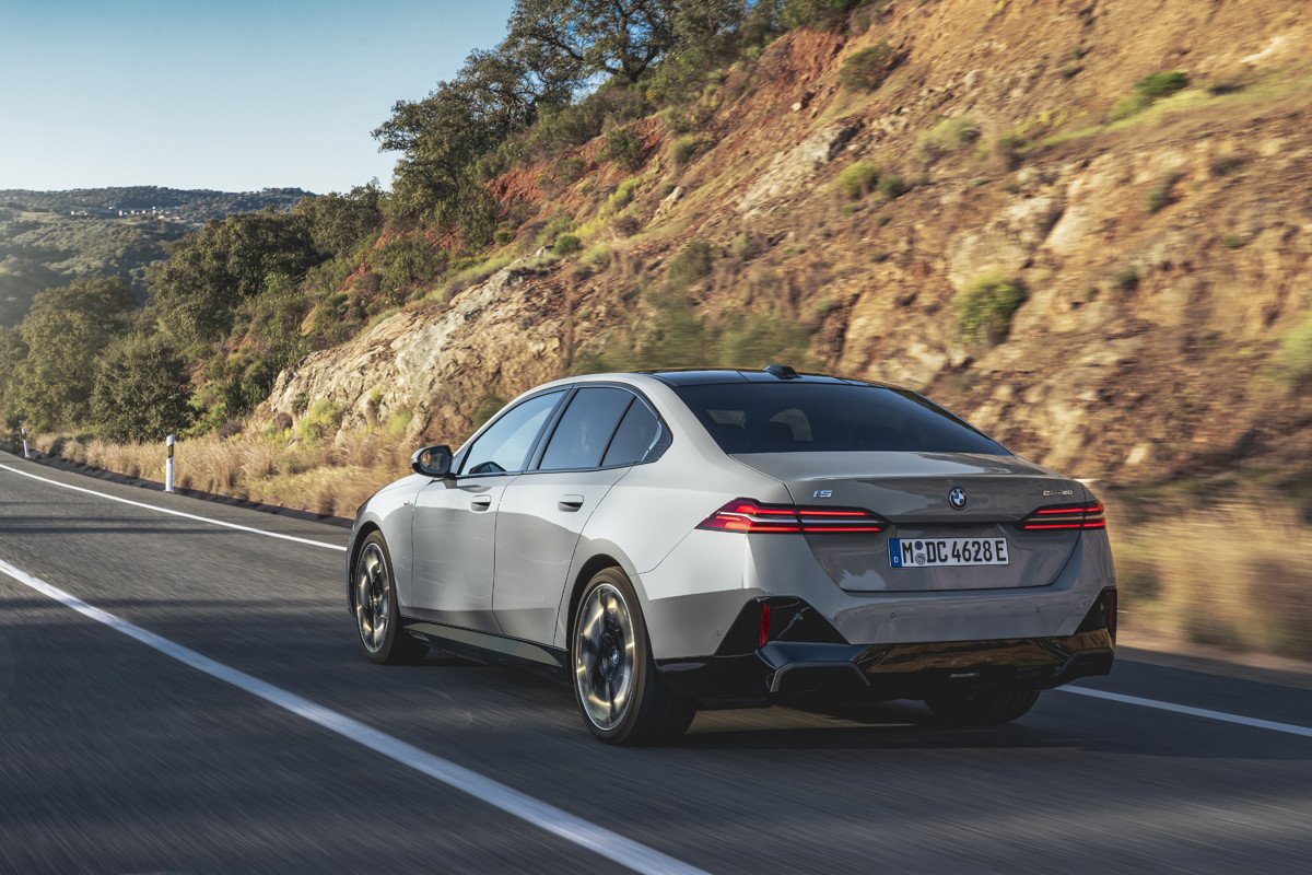 Llega la octava generación del BMW Serie 5: no te pierdas su nuevo y llamativo interior