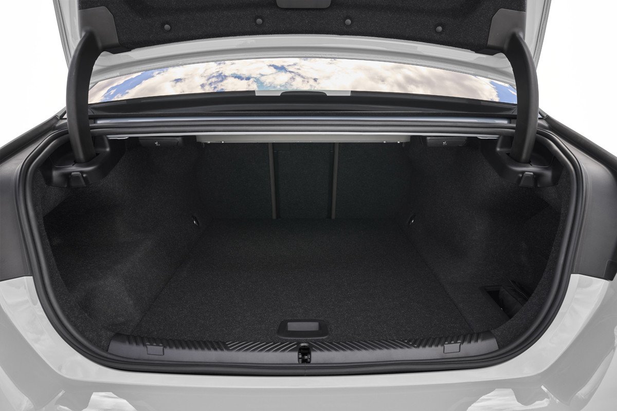 Llega la octava generación del BMW Serie 5: no te pierdas su nuevo y llamativo interior