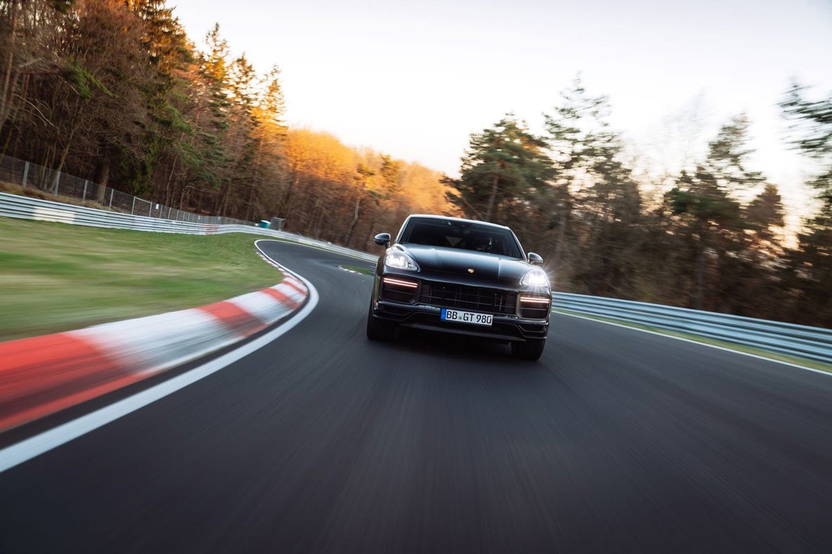 Vídeo: el Porsche Cayenne Coupé bate el record en Nürburgring para un SUV