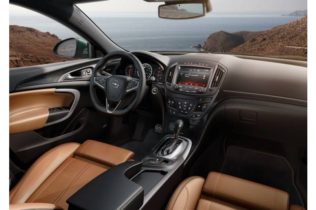 Nuevos motores y cambio de imagen para el Opel Insignia