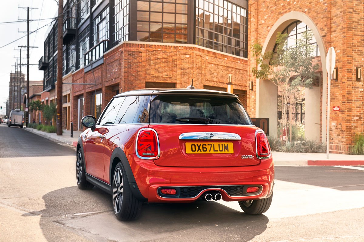Nuevos Mini 3 puertas, 5 puertas y Cabrio, todavía más británicos
