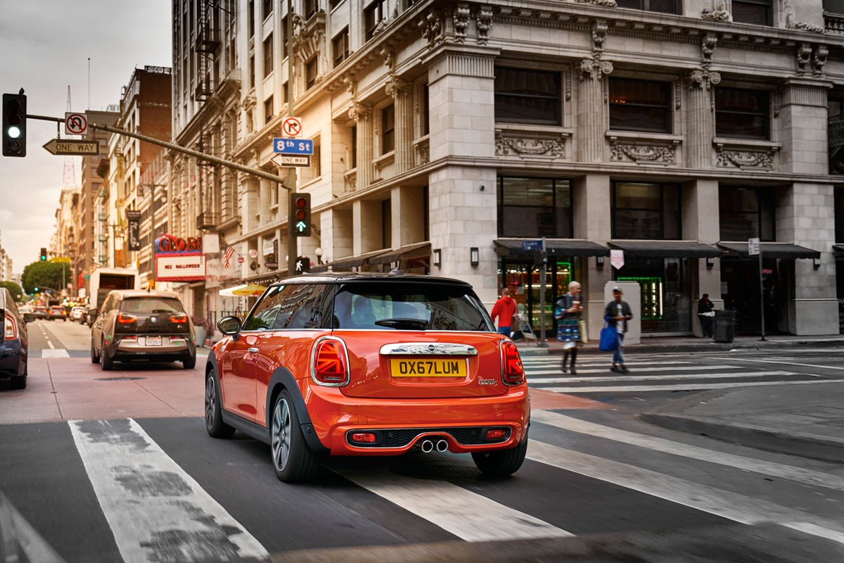 Nuevos Mini 3 puertas, 5 puertas y Cabrio, todavía más británicos