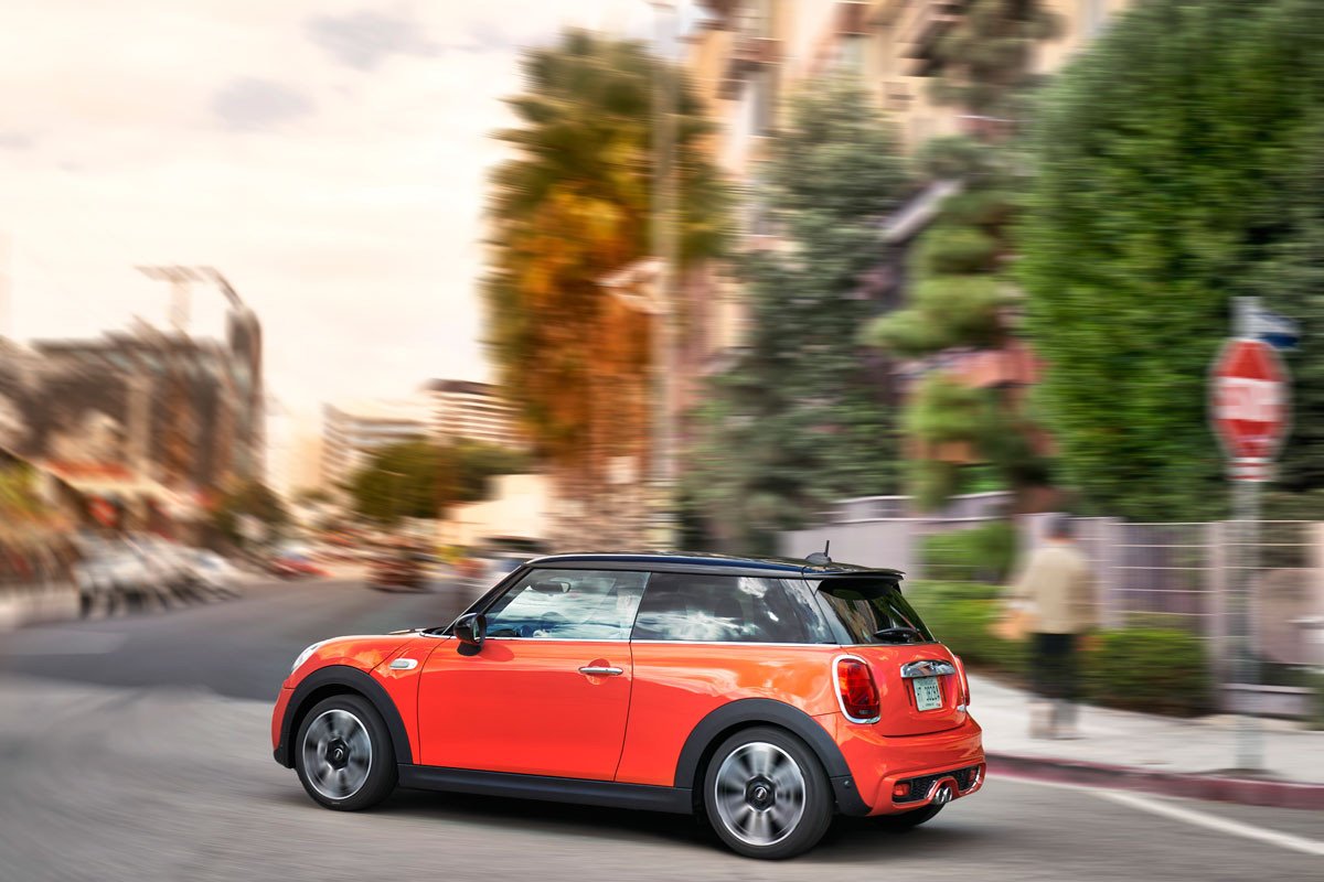 Nuevos Mini 3 puertas, 5 puertas y Cabrio, todavía más británicos