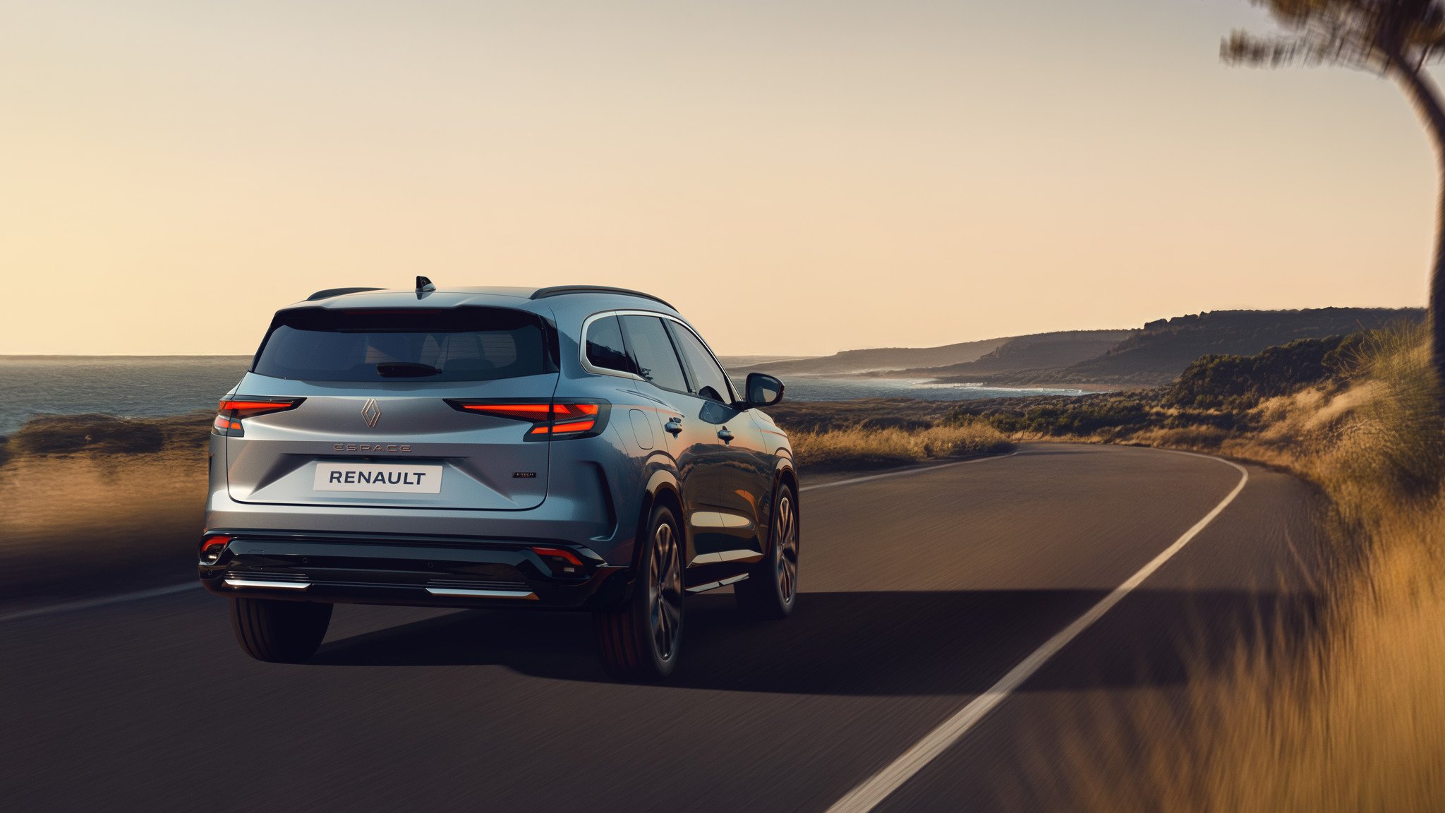 Nuevo Renault Espace 2025: el SUV familiar de la marca gala actualiza su diseño