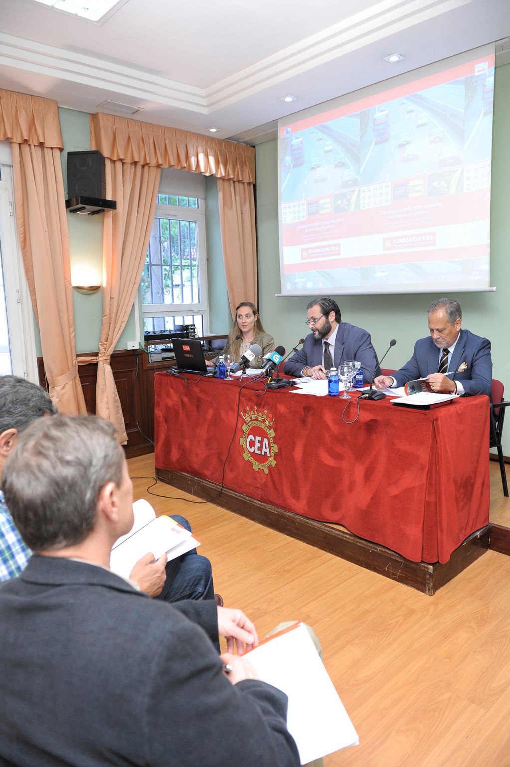 La mayoría de los españoles no saben sus puntos según un informe de CEA