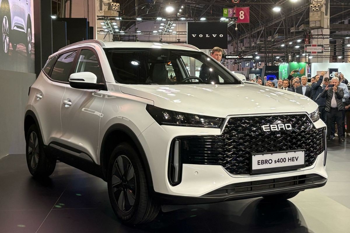 EBRO S400 Salón del Automóvil de Barcelona 2025