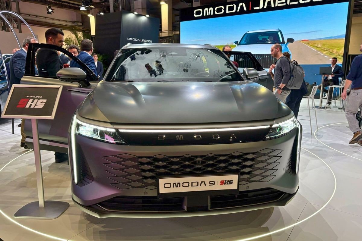 OMODA 9 SHS Salón del Automóvil de Barcelona 2025