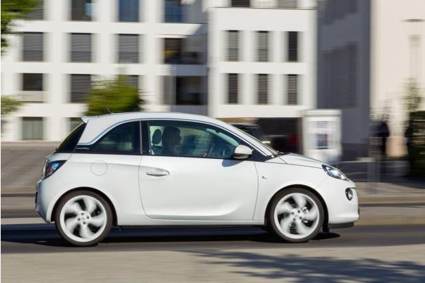 Nuevas versiones para el Opel Adam: Black Link y White Link