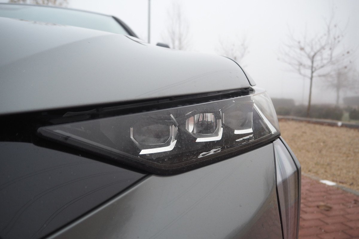 Prueba y opinión del DS 4: cómo va la variante E-Tense, precio y medidas