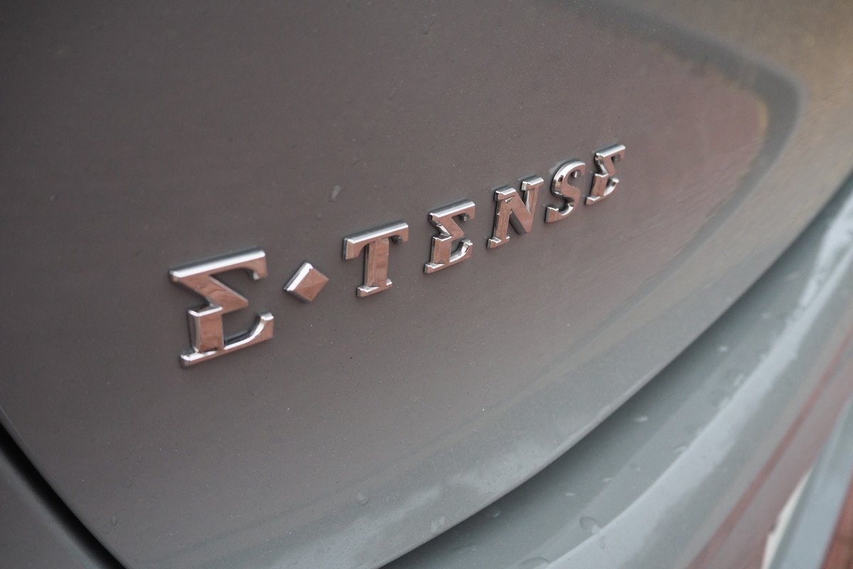 Prueba y opinión del DS 4: cómo va la variante E-Tense, precio y medidas