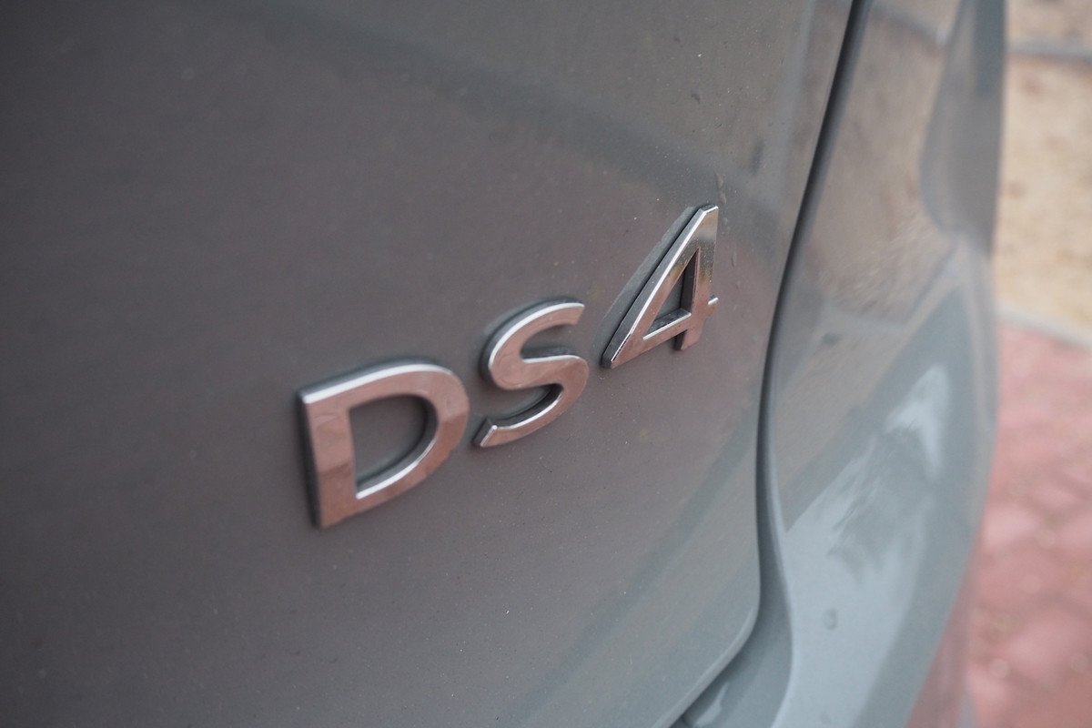 Prueba y opinión del DS 4: cómo va la variante E-Tense, precio y medidas
