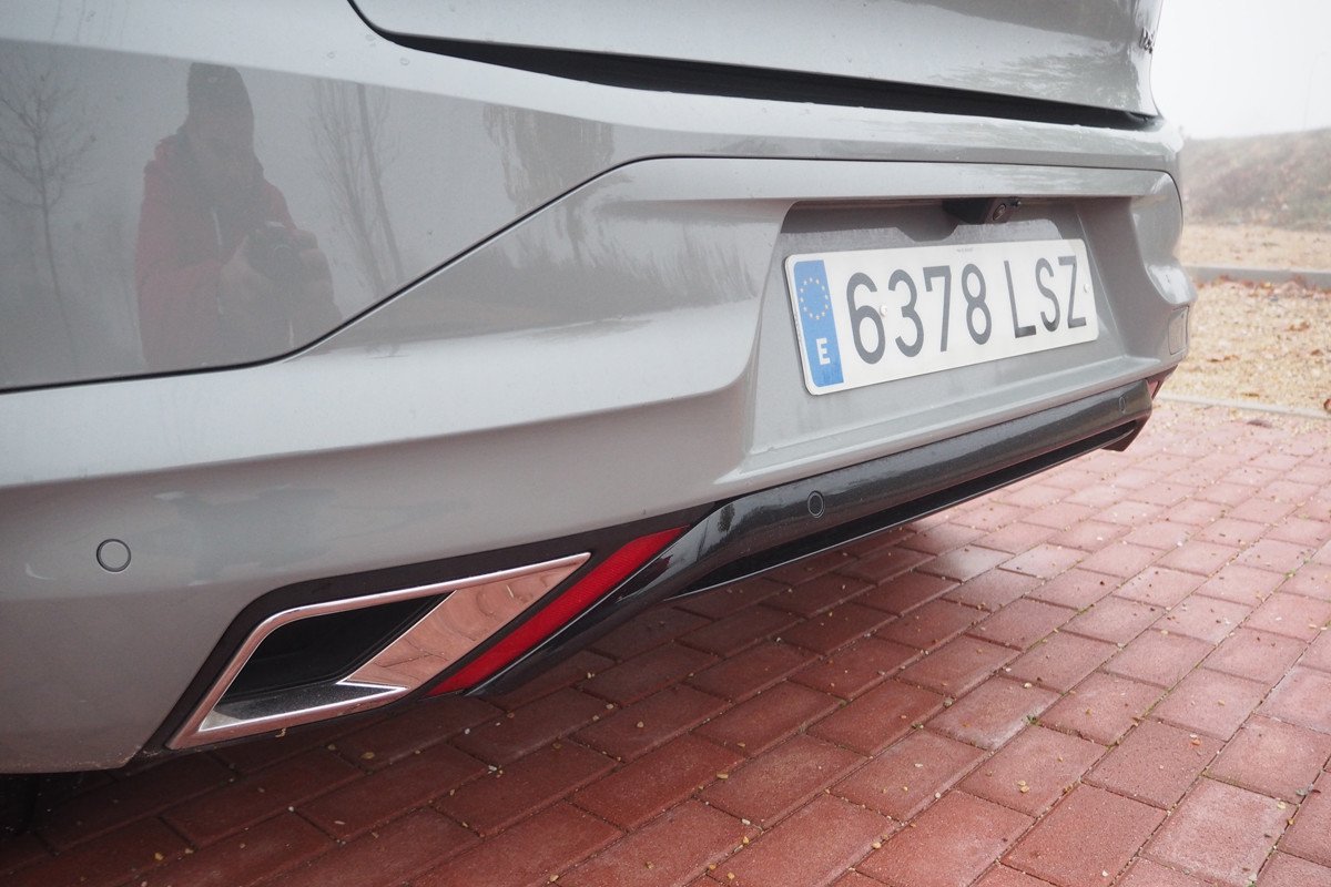 Prueba y opinión del DS 4: cómo va la variante E-Tense, precio y medidas
