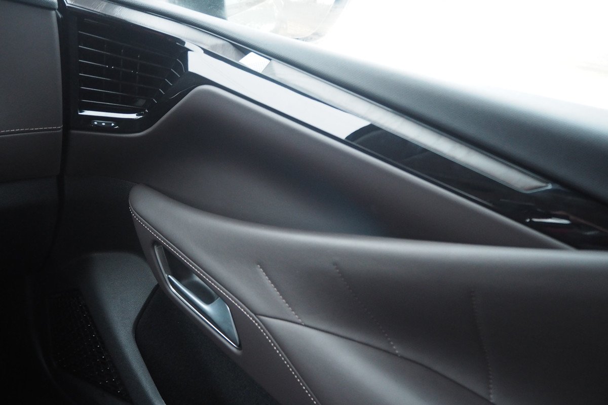 Prueba y opinión del DS 4: cómo va la variante E-Tense, precio y medidas