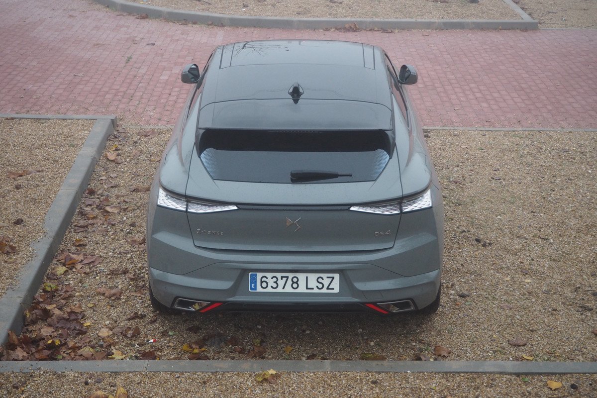 Prueba y opinión del DS 4: cómo va la variante E-Tense, precio y medidas
