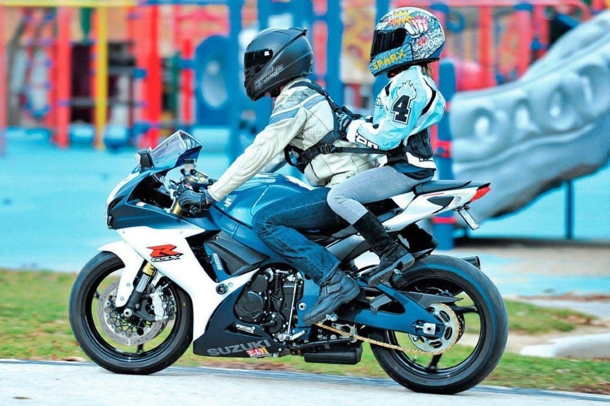 multa y las normas para llevar a un niño en moto