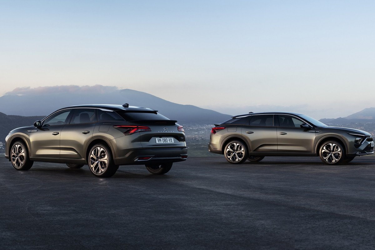Citroën C5 X estrena motor híbrido enchufable más barato y con más autonomía 