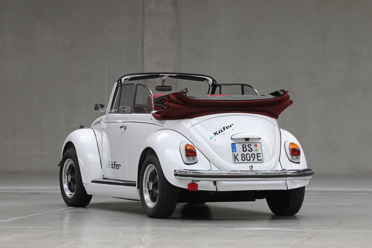 Convertir un Volkswagen Beetle clásico en eléctrico ya es posible
