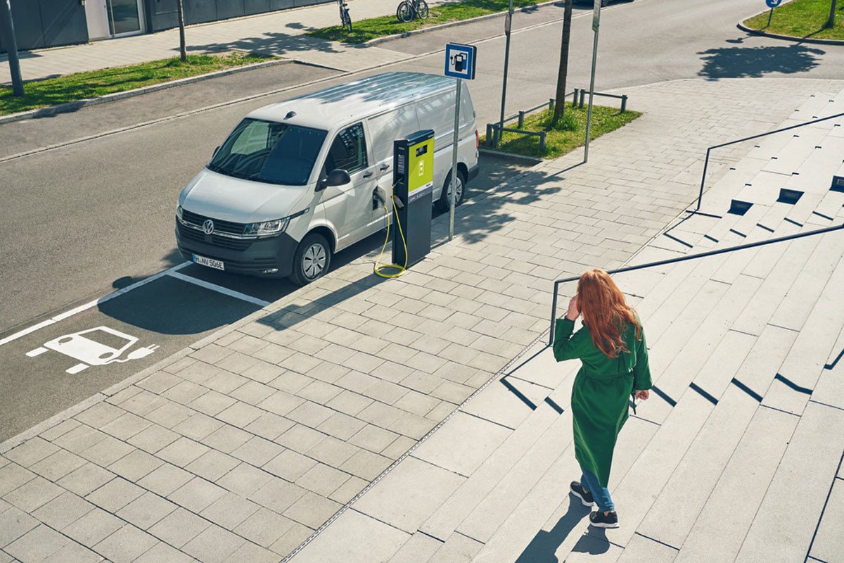 Volkswagen comerciales eléctricos: conoce los e-Caddy ABT, e-Transporter ABT y e-Crafter