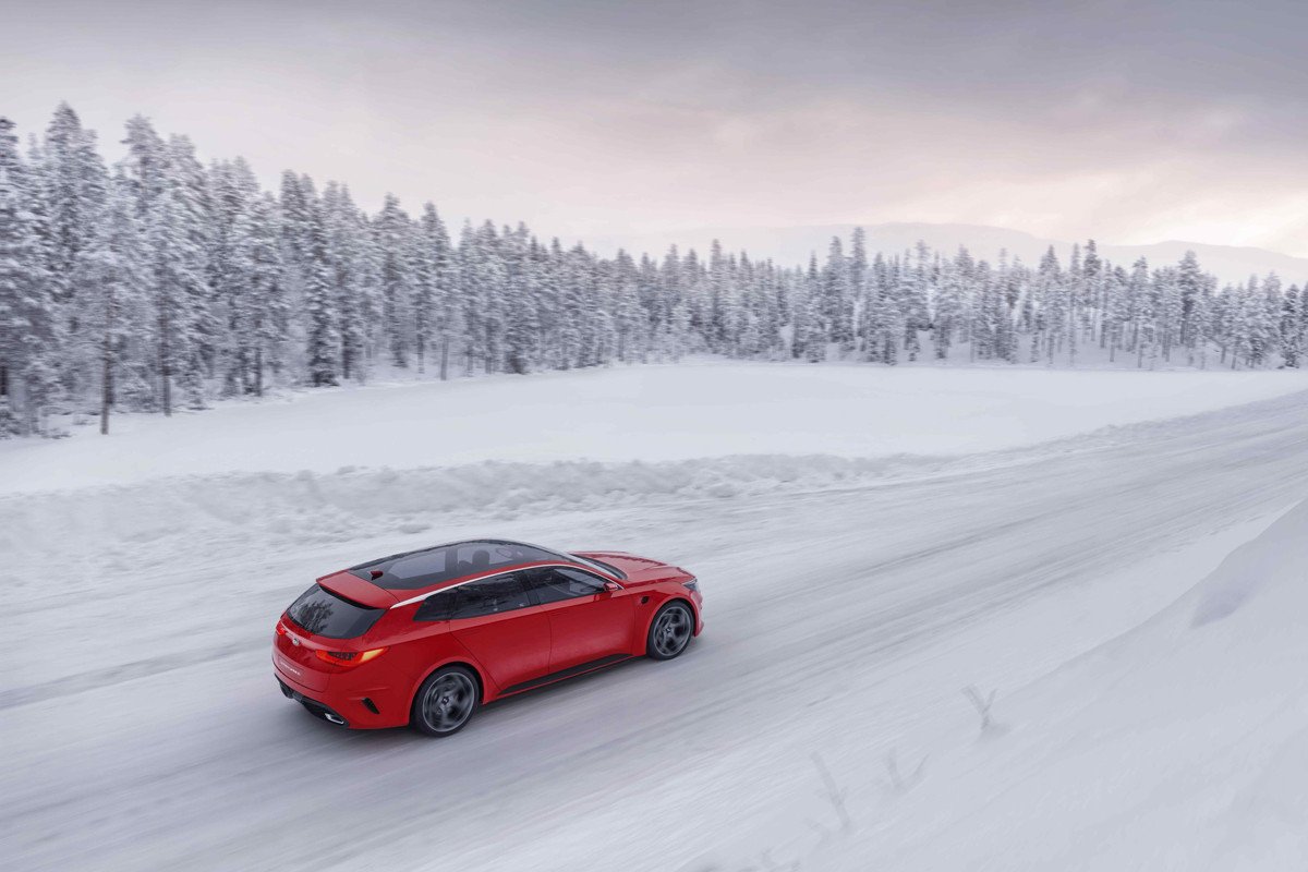 Kia Sportspace, adelantando un Optima familiar