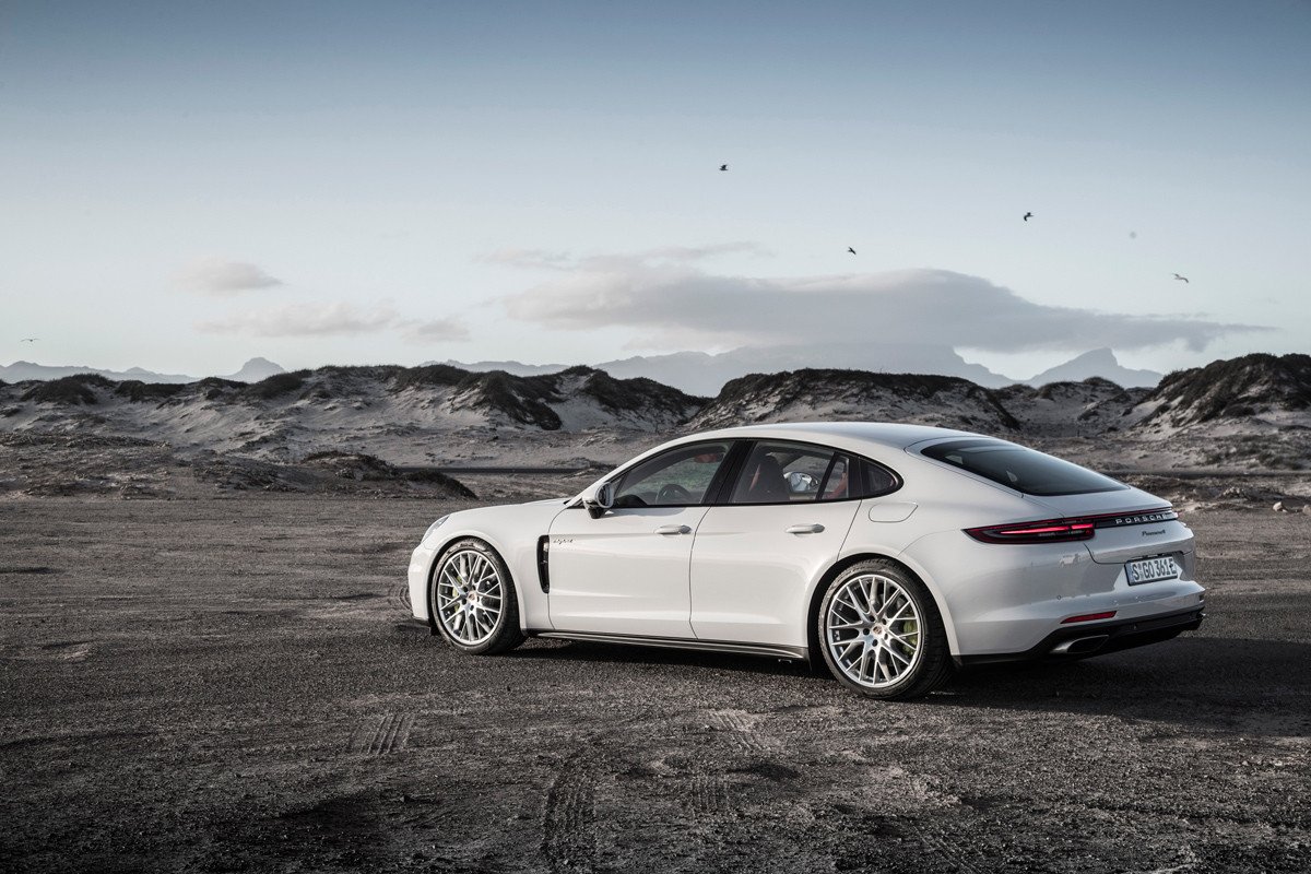 Prueba Porsche Panamera 4 E-Hybrid: pinta en verde