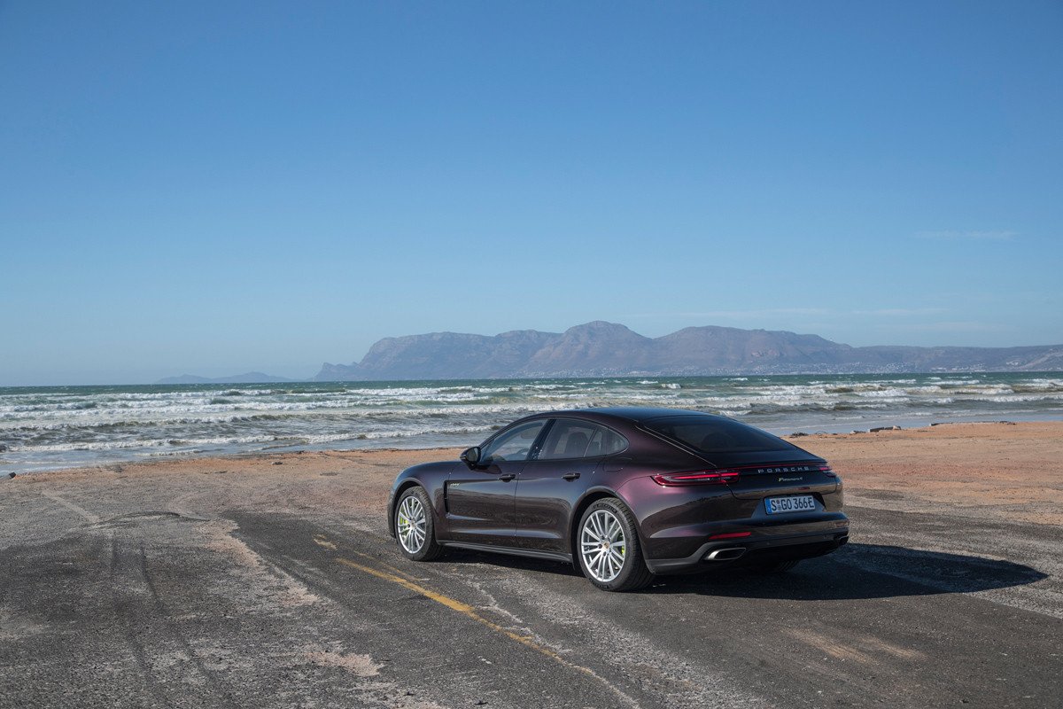 Prueba Porsche Panamera 4 E-Hybrid: pinta en verde